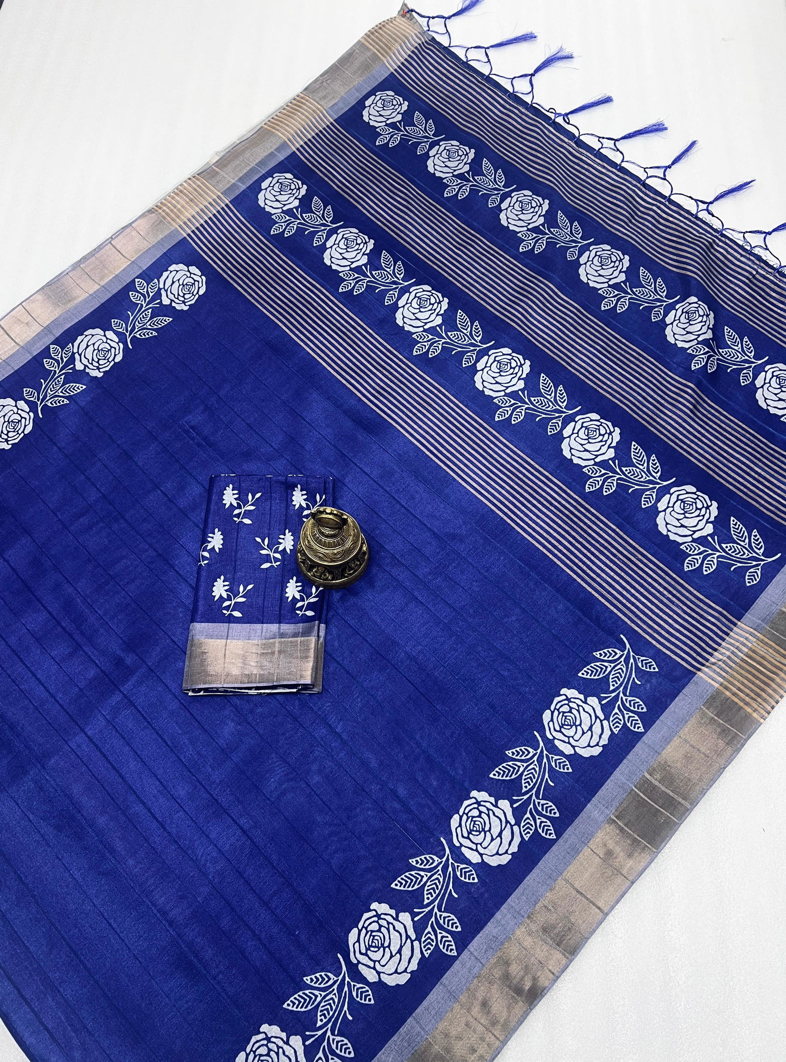 MG 421 Gold Jari Border Handloom Weaving Printed Sarees Wholesale Market In Surat